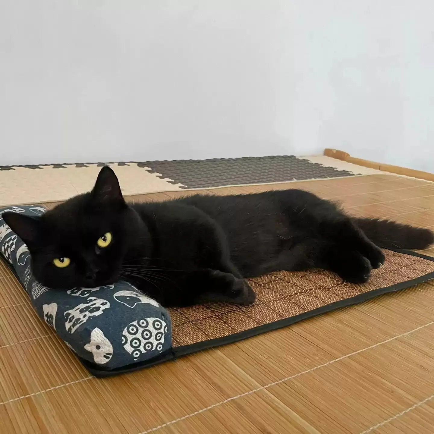 Natural Rattan Weave Cooling Mat for Cats & Dogs